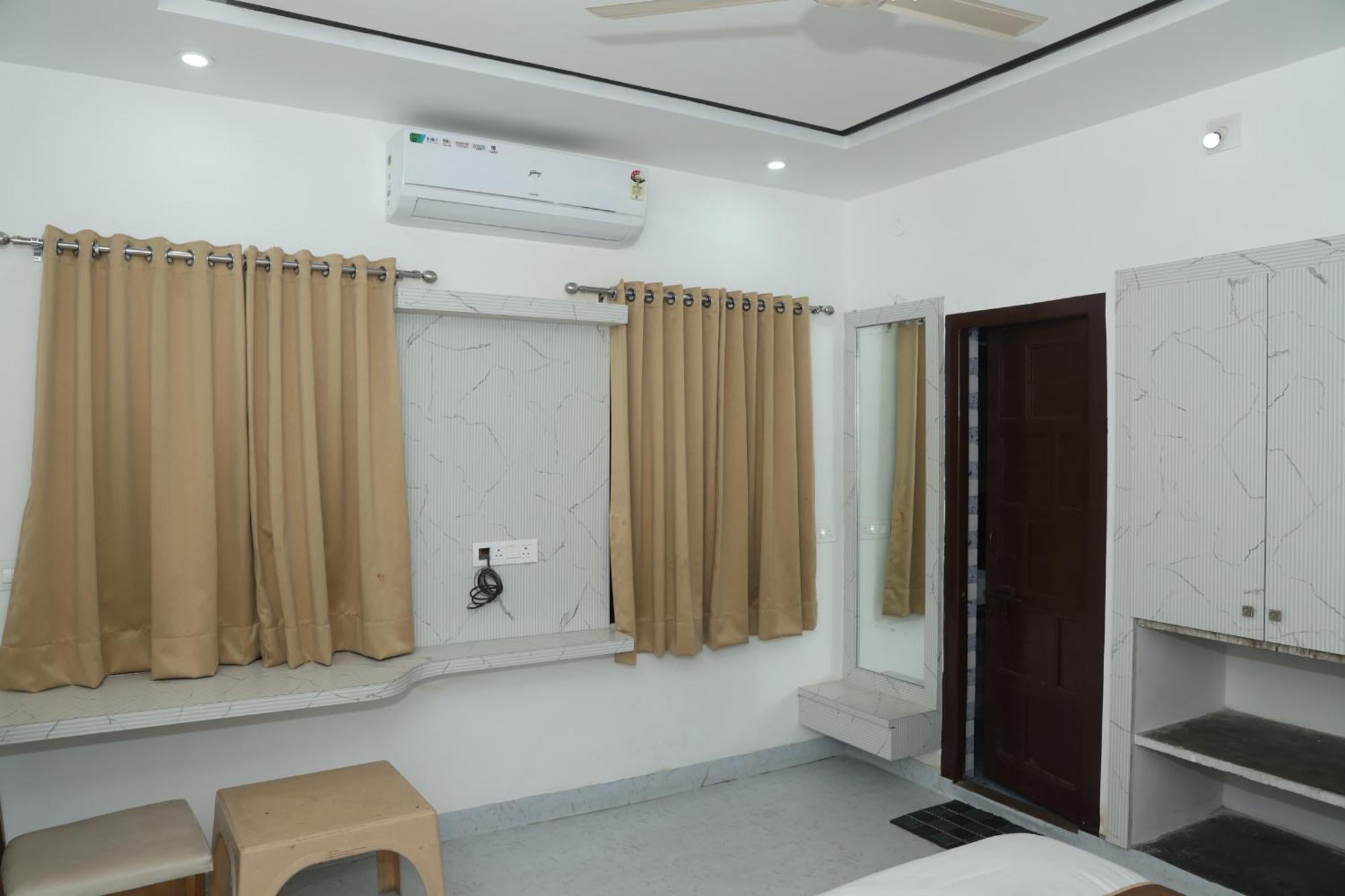 Devdarshan Hotel & Restaurant Udaipur Eksteriør billede