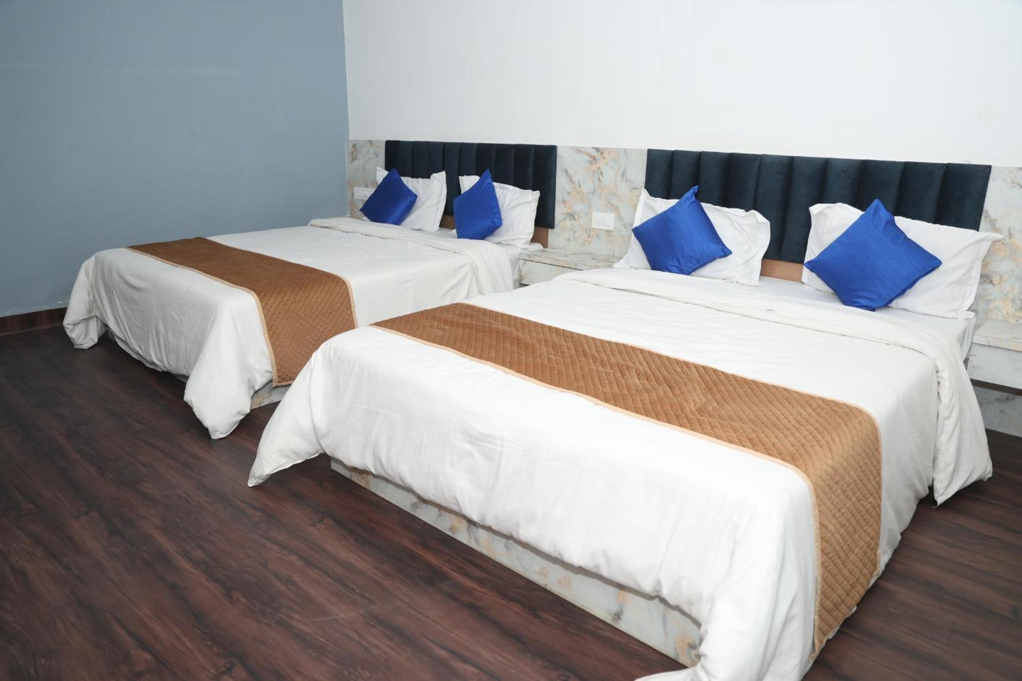 Devdarshan Hotel & Restaurant Udaipur Eksteriør billede