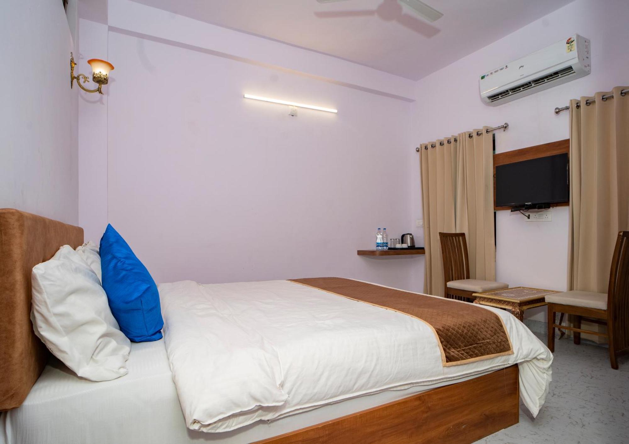 Devdarshan Hotel & Restaurant Udaipur Eksteriør billede